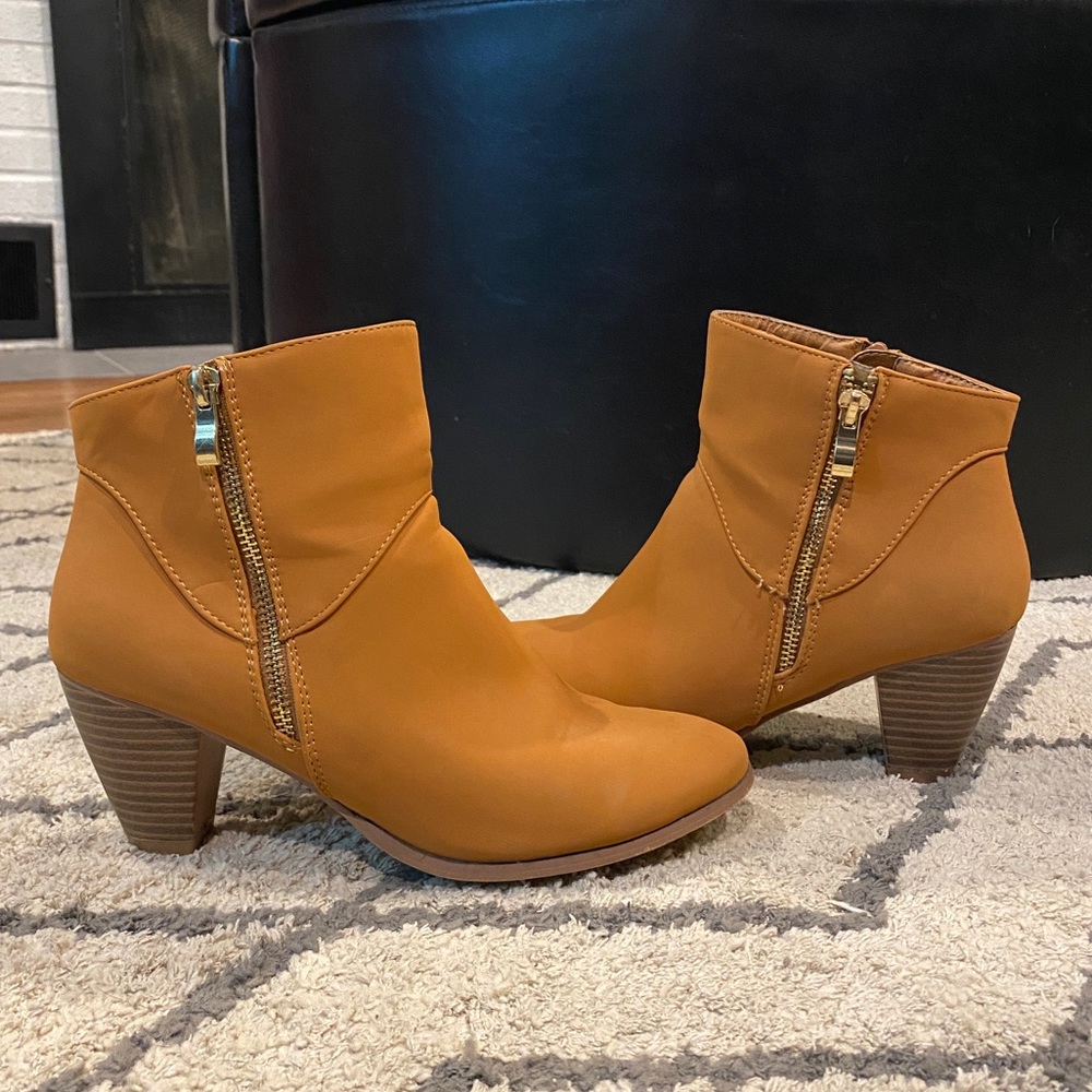 Bonnibel║booties